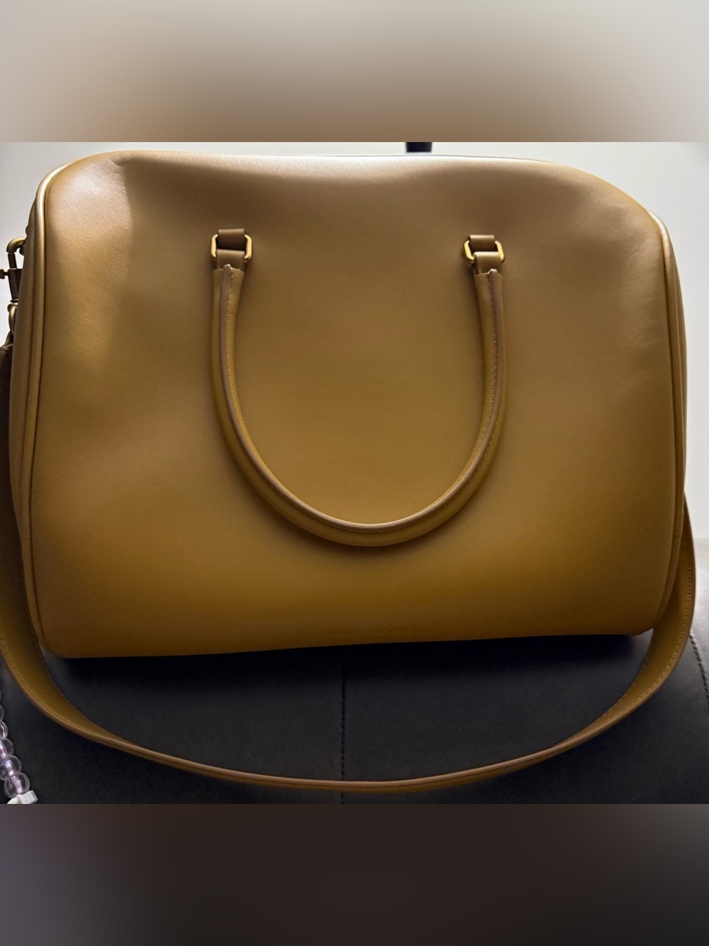 Authentic Marc Jacobs Sand Dune/Tan Wave Tote Bag with Top Handles - Picture 2 of 5